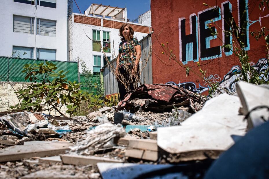 Tras el sismo de 2017, se demolió el edificio de Pestalozzi 611 que habitaba Lidia López; su reconstrucción aún no comienza. Foto: Gabriel Pano | El Universal