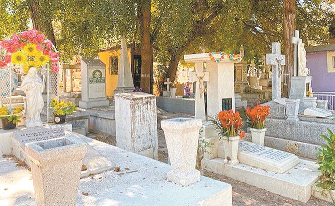 En los municipios de Culiacán, Salvador Alvarado y Mazatlán los pan- teones sí podrán abrir para el 10 de mayo, pero bajo reglas sanitarias. Foto: ESPECIAL