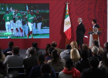 AMLO promueve campaña contra las adicciones con pelotero acusado de violencia doméstica