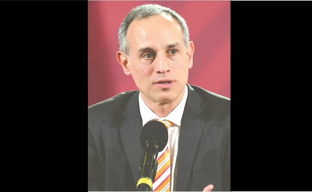 Violan la ley antitabaco a metros de Palacio Nacional