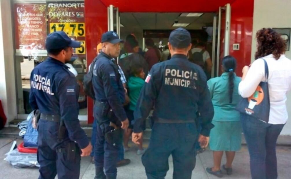 Policías acompañarán a cuentahabientes para evitar robos en Oaxaca