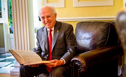 Intelectuales acusan a Jaime Labastida de orquestar una "acción infame" con la venta de Siglo XXI Editores