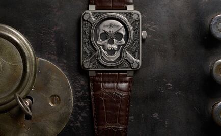 La calavera se tatúa el infierno y resalta su esencia militar