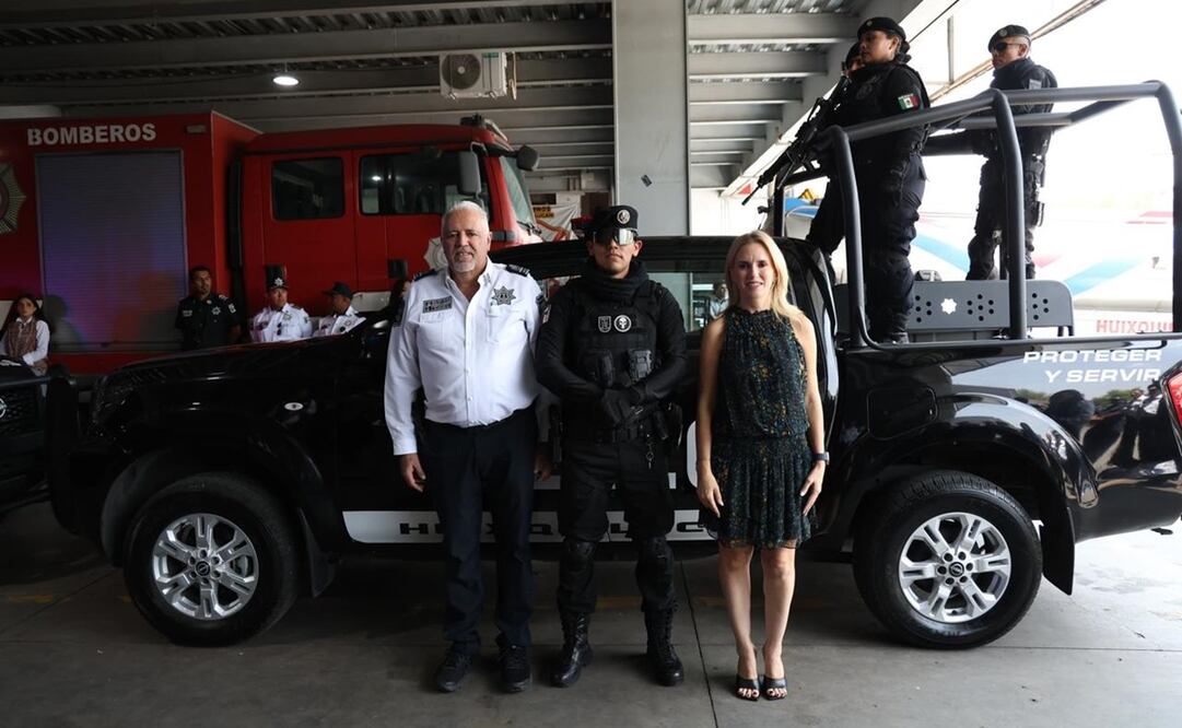 Romina Contreras Carrasco, presidenta municipal encabeza entrega de equipo a autoridades municipales. Foto: Especial