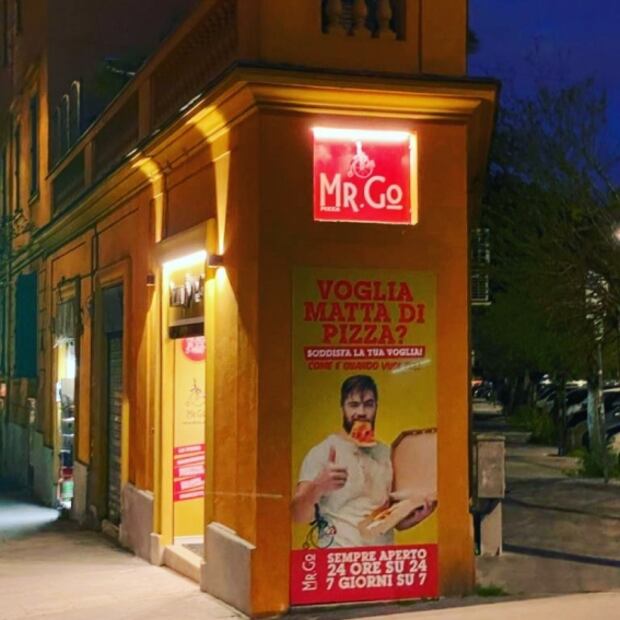 Esta es la primer máquina expendedora de pizzas que prepara tu comida en tres minutos