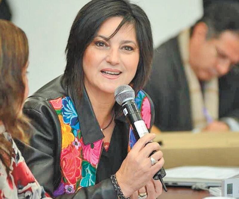 Olga Juliana Elizondo. TOMADO DE FACEBOOK