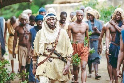 Raíces, una historia que se repite para aprender del pasado