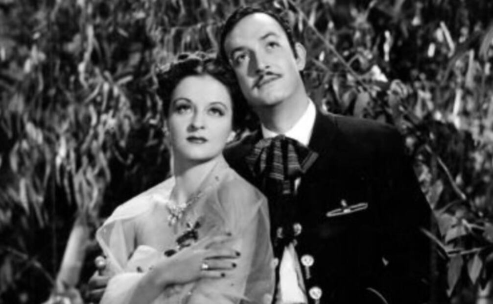 Así fue el extraño concurso de piernas femeninas en el que participó Jorge Negrete