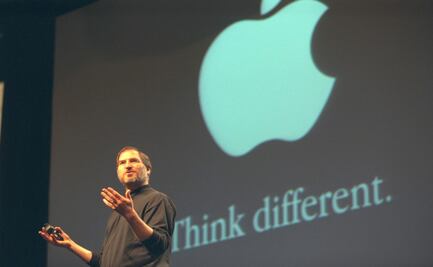 ¿Cómo sería el iPhone si Steve Jobs siguiera vivo, según la IA?