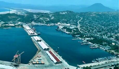 AMLO alista inauguración de rompeolas en el Puerto de Salina Cruz