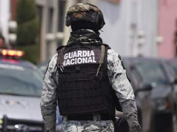 Sujetos irrumpen en Procesión del Silencio en Guanajuato y desatan enfrentamiento; asesinan a elemento de la GN