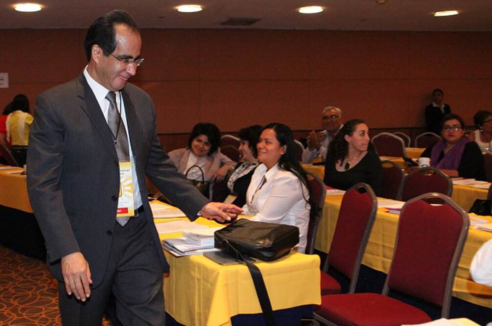 René Bejarano, líder de Izquierda Democrática Nacional, propuso que sea un perredista alejado de las corrientes el que sustituya a Navarrete Ruiz (LUCÍA GODÍNEZ. EL UNIVERSAL)