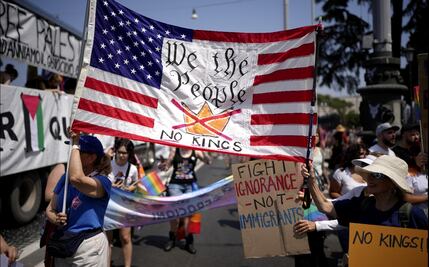 FOTOS: “No Kings Day”, protestas contra las políticas antimigratorias de Trump se extienden a Europa