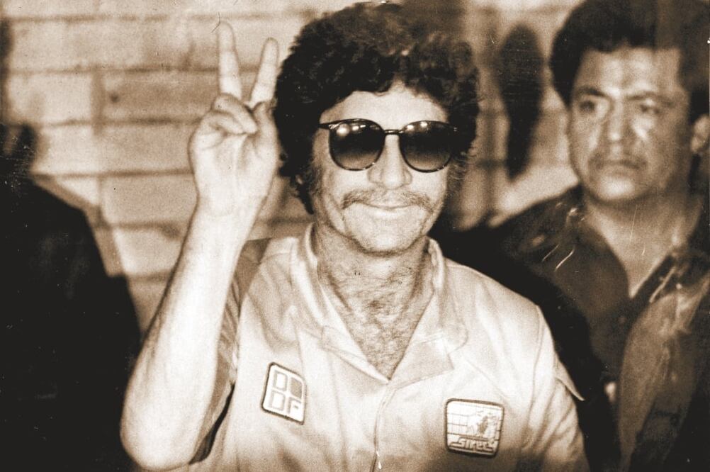 Un juez determinó que Ernesto Fonseca, Don Neto, tiene los recursos suficientes para indemnizar a los deudos del agente de la DEA, Eduardo Camarena, y del piloto Alfredo Zavala, plagiados y ejecutados en febrero de 1985 (ARCHIVO EL UNIVERSAL)