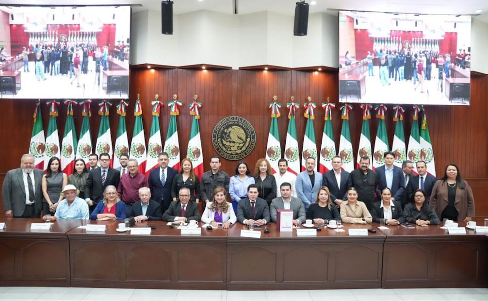 Secretaría de Finanzas entrega proyecto 2026 al Congreso de Culiacán, Sinaloa; proponen alza de 11.9%.
Foto: Especial.