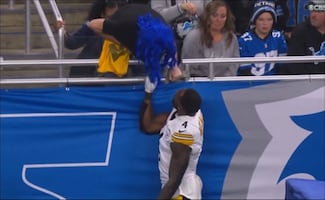 VIDEO: DK Metcalf, de los Steelers de Pittsburgh, golpea a aficionado de los Lions de Detroit 