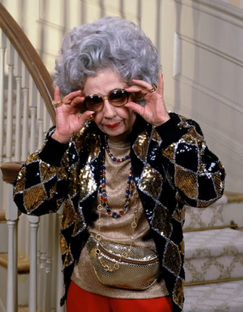 Lady Gaga se viste como la abuela Yetta y no sabemos cómo reaccionar