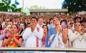 Lunes del Cerro 2026 concluye en Oaxaca con fiesta multicolor; 56 delegaciones y 16 pueblos originarios cierran Guelaguetza