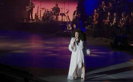 Amanda Miguel ofrece velada llena de nostalgia y buena música