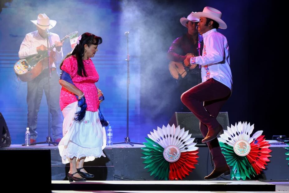 Los Leones de la Sierra de Xichú, el grupo de Guillermo Velázquez, se presente en el Festival Internacional Cervantino.
Foto: EL UNIVERSAL / Fernanda Rojas