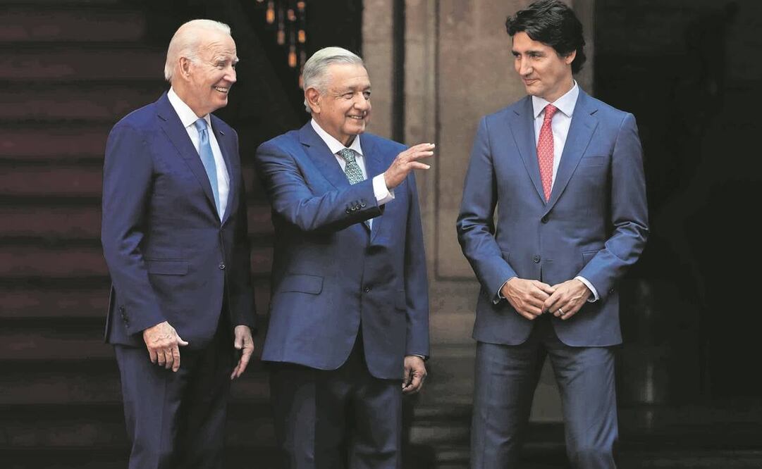 La X Cumbre de Líderes de América del Norte reunió por primera vez en México a Joe Biden, Andrés Manuel López Obrador y Justin Trudeau. Foto: Especial