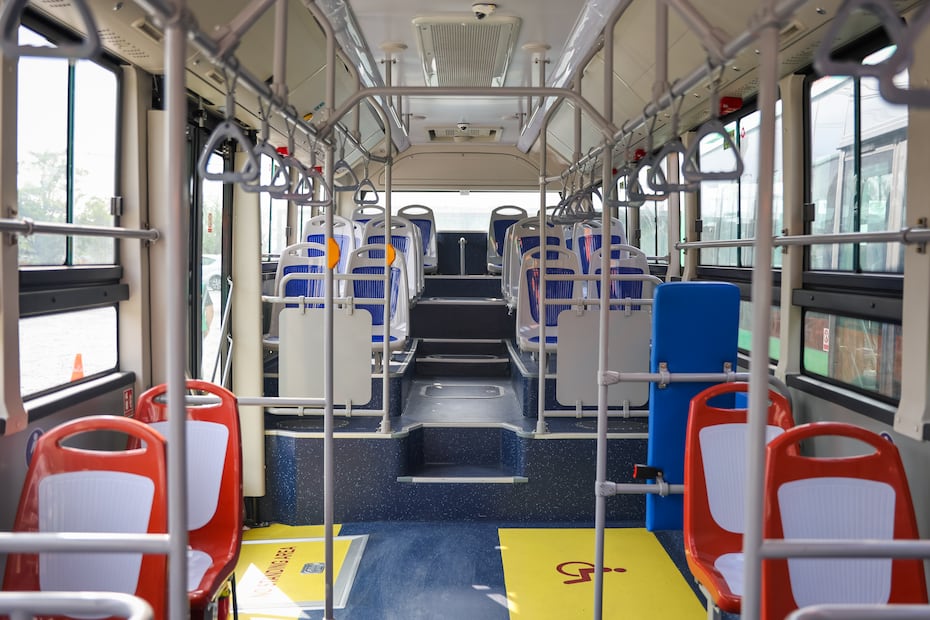 Interior de las nuevas unidades de transporte público en Nuevo León (17/07/2025). Foto: Especial