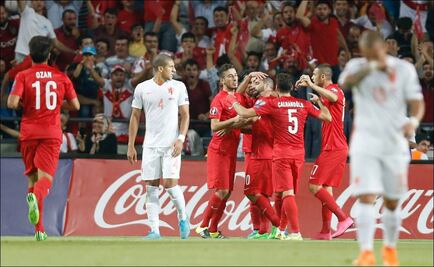 Sorprenden a Holanda rumbo a la Euro 2016