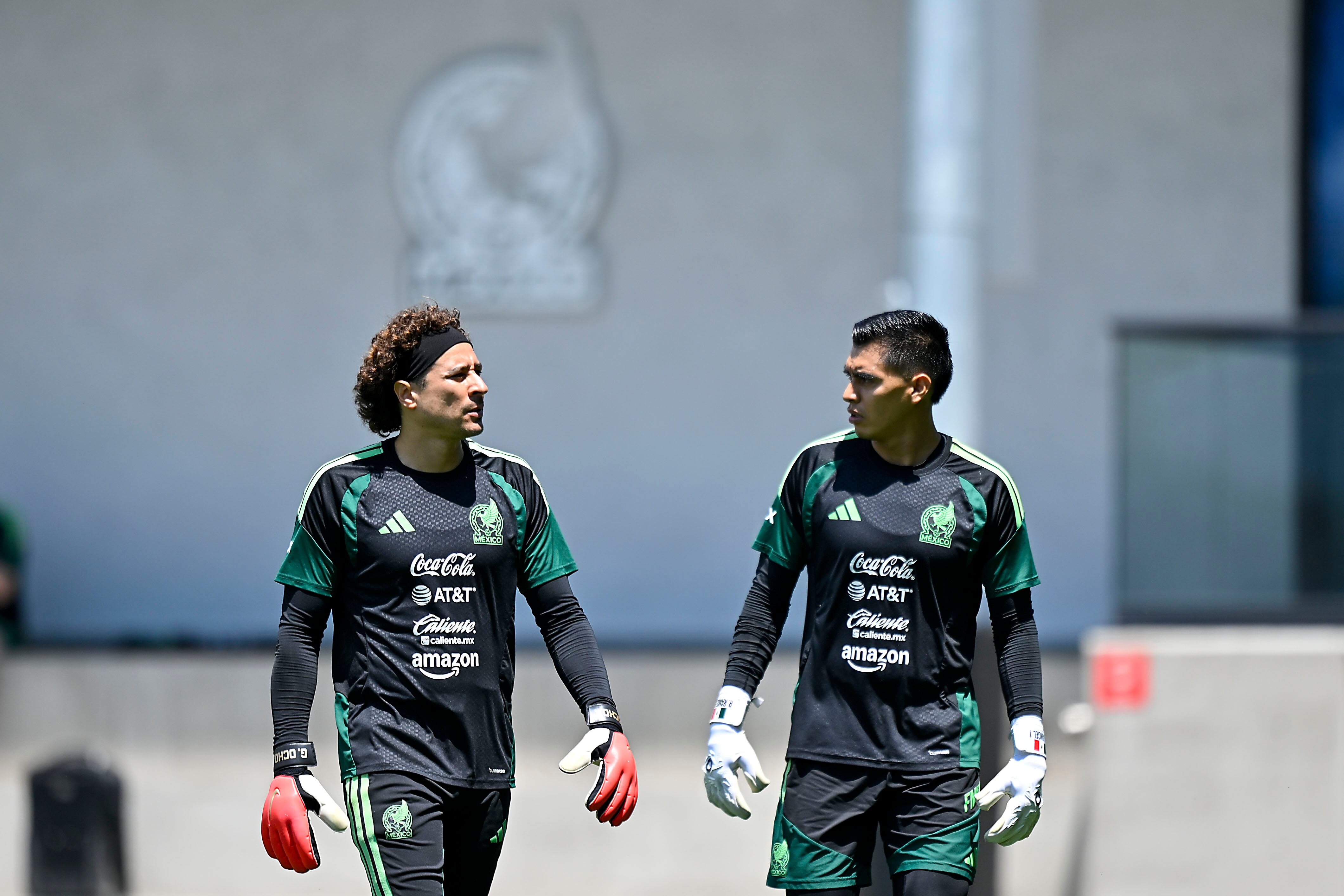 Mundial 2026: Patrocinador se adelanta y "revela" que Guillermo Ochoa partirá como titular en el Chequia vs México