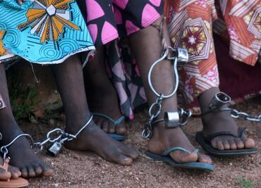 Niños encadenados y torturados; así son las "escuelas religiosas" en Nigeria