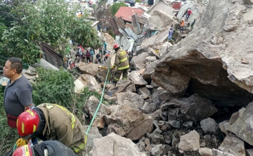 Ante riesgo de nuevo derrumbe, piden a voluntarios no acudir al Cerro del Chiquihuite