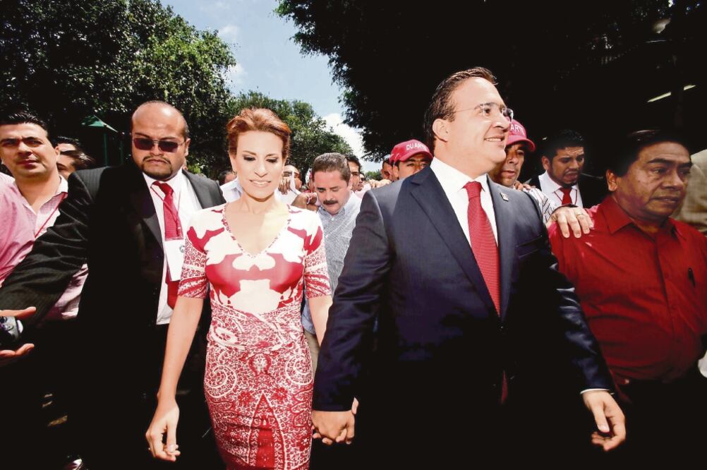 La esposa del ex gobernador llegó a presidir reuniones del gabinete (ARCHIVO EL UNIVERSAL)