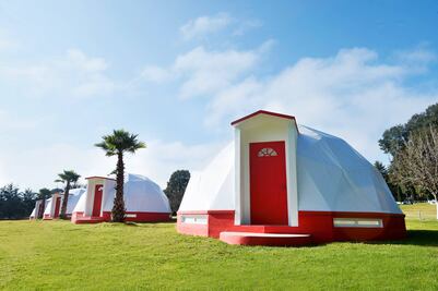 Duerme en un “iglú”, a dos horas de CDMX