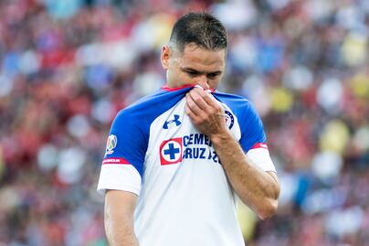 Cruz Azul protesta por la expulsión de Pablo Aguilar