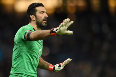 PSG hace oficial el fichaje de Gianluigi Buffon