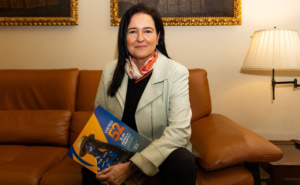 Retratos de la cantante brasileña Rosana Lamosa, en su visita al Festival Cervantino 2024. Foto: Hugo Salvador/ El Universal.