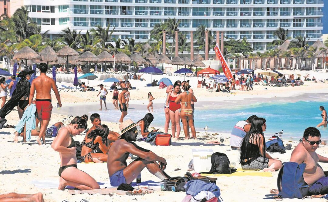 Las vacunas y el levantamiento de restricciones para viajar a México ayudan al turismo: Moody’s. Foto: Archivo. El Universal