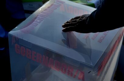 Mexiquenses en el extranjero votan por Delfina