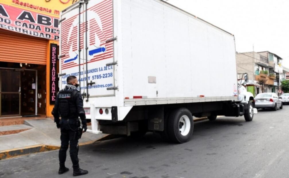 Robo de tráileres con medicamentos desata odisea en Neza