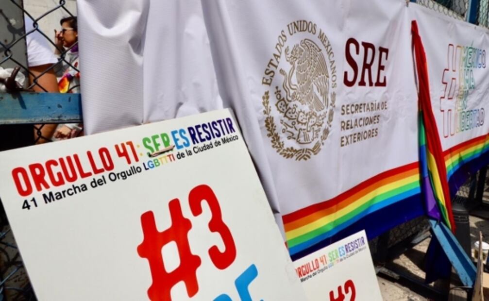 SRE participa en la 41 Marcha por el Orgullo LGBTTTI