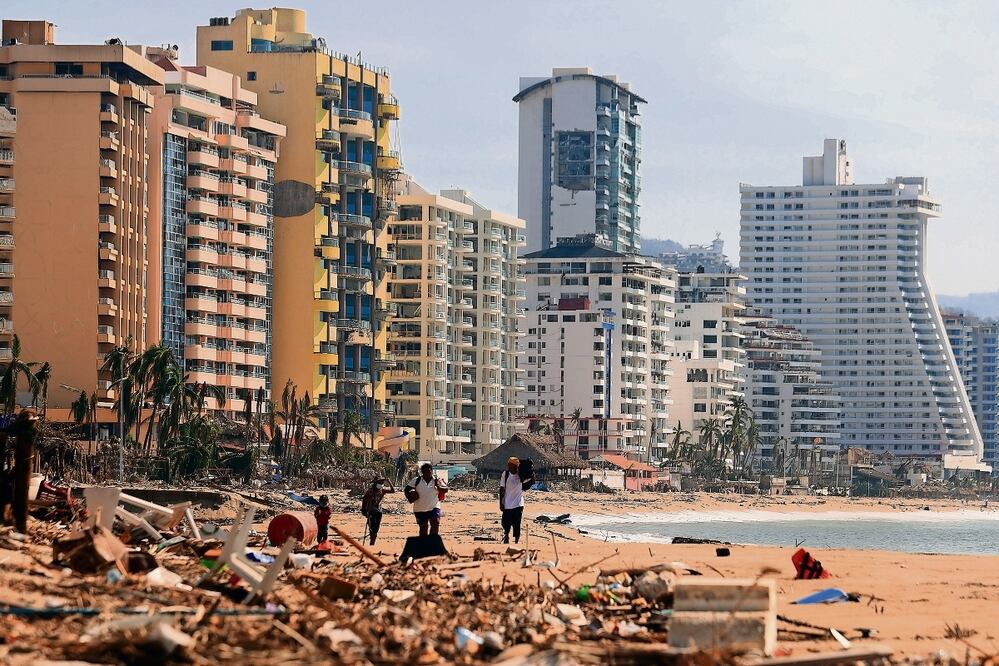 Francisco Cervantes Díaz subrayó que la infraestructura hotelera no sufrió daños estructurales, sino afectaciones de tabla roca, ventanas, vidrios. Foto: EL UNIVERSAL