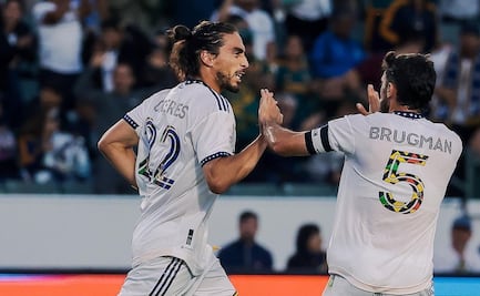 MLS: ¡Otro lesionado! Martín Cáceres estará fuera del LA Galaxy por una fractura 