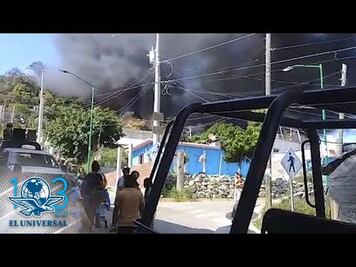 Incendio arrasa con 100 viviendas en Zihuatanejo