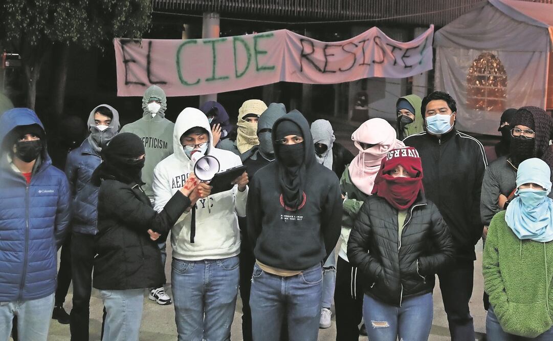 "Pero ya los estoy viendo venir. Andrés Manuel Días Ordaz ¡Safo!", expresó el Presidente de México. Foto: Archivo / EL UNIVERSAL