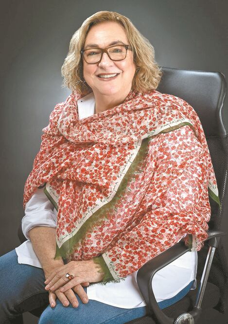 Carmen Armendáriz adaptó la telenovela de origen turco a la idiosincrasia mexicana en 86 capítulos que ella misma eligió. Televisa