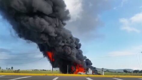 Explota ducto de Pemex en zona fronteriza de Querétaro e Hidalgo