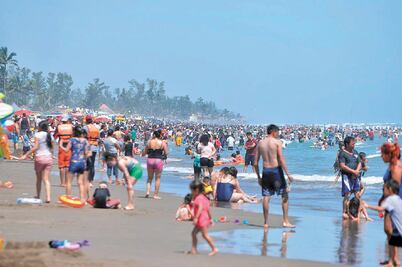 Turismo deja derrama de mil 995 mdp