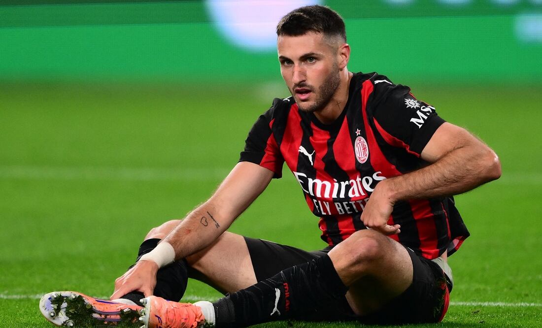 El mexicano Santiago Giménez se encuentra lesionado | FOTO: AFP