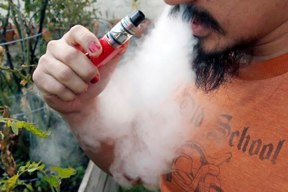 Nueva York aumenta a 21 años la edad mínima para fumar