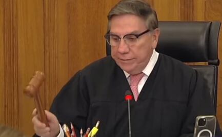 Se le quiebra la voz al ministro Laynez en última sesión de la Segunda Sala de la Corte; “fue un honor”, expresa