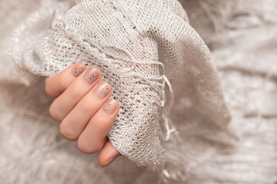 Hay tonos de esmaltes que resisten más que otros. Foto: Freepik